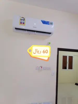 غرفة  مكيفة بتكيبف مركزي جديد  بالحمام للايجار كبيرة واسعة جدا داخل شقة شراكة نقسم الايجار مناصفة مع