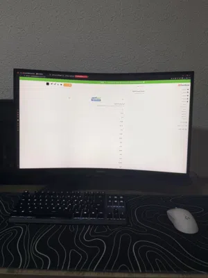 شاشة مستعمله بسعر حرق