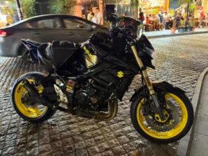 suzuki gsr750 abs