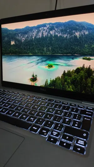 سعر ممتاز جدا لابتوب Dell "شبه جديد" - أداء جبار للمحترفين (Core i7 / 16GB RAM)