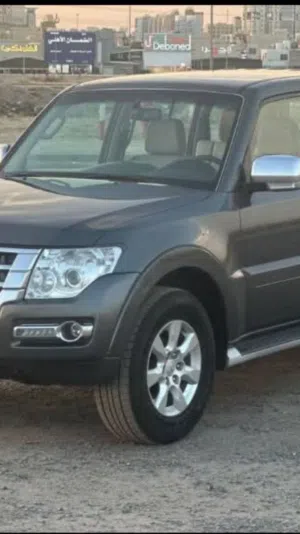 Used Mitsubishi Pajero in Farwaniya