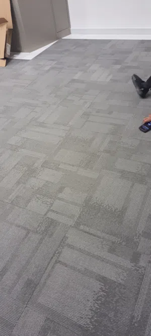 السجاد المنزلي والمكتبي Carpet ( الموكيت) وسجاد الفنادق وكذلك سجاد المساجد التركي والايراني(اكريليك)