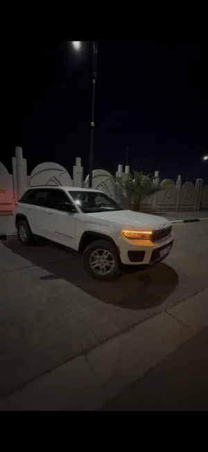 جيب كراند شيروكي لمتد 2023