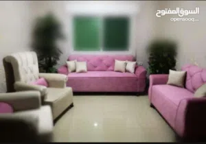 طقم كنب مستعمل استعمال خفيف للبيع بسعر مميز