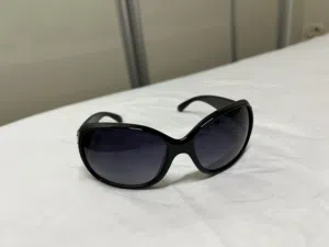 نظارة جديدة لون اسود