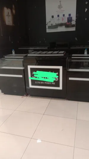 كونتر مساحة 3×3 شبه جديد مستخدم 2 شهر كل شي نضيف ضمان فحص كل شي