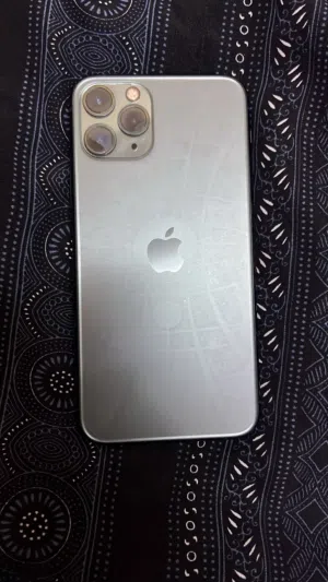 Apple iPhone 11 Pro 64 GB in Al Batinah