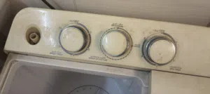 غساله ملابس مستعمله للبيع سعه خمسة كيلو بحي مسره شغاله غسيل وتنشيف تمام جدا