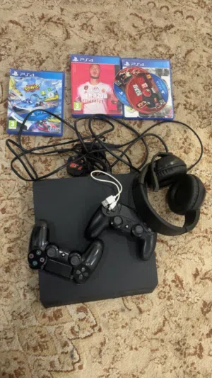 للبيع بلستيشن 4 يجي وياها سيدي قراند