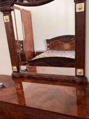 فني تركيب وصيانة الأثاث بجميع أنواعه