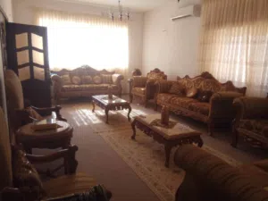 (فيلا وفوق شقتين) للبيع من المالك مباشرة
