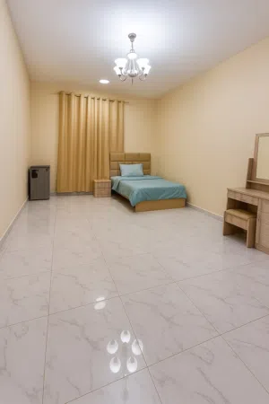 غرفه خاصه مع بلكونه في عجمان الراشدية 3