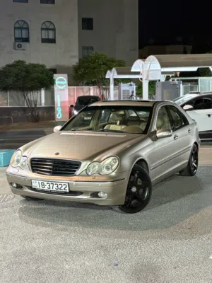 مرسيدس بنز c240 2004 بحالة الوكالة