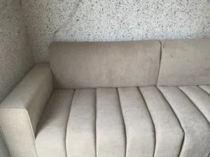صالون للبيع
