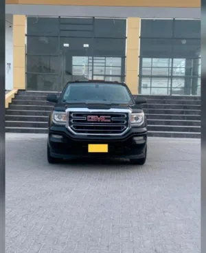 Gmc سييرا للبيع نضيفه