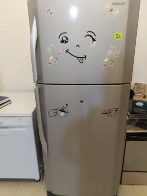 ثلاجة شارب بحال الوكاله