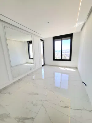 بالاقسسساط طابق ثالث مع روف تشطيب فندقي