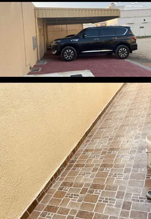 3 Bedrooms . 3 Bathrooms . 2500 m20
