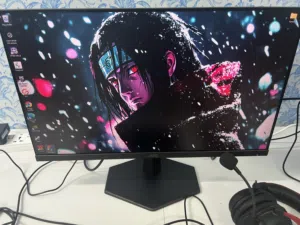 شاشة العاب AOC الغنية عن التعريف 240 HZ  حجمها 24 انش اكثر شاشة استخداما في العالم للألعاب للمحترفين