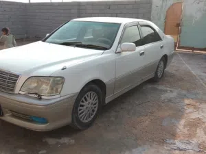 Used Toyota Crown in Basra
