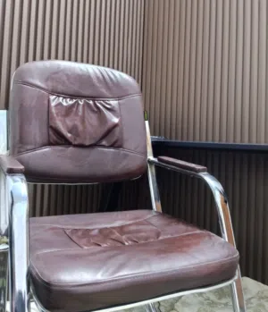 فرصة.. كرسي مكتبي بحالة ممتازه للبيع و بسعر مناسب