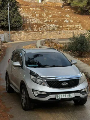 جيب كيا سبورتاج 2013 دفع رباعي في حالة ممتازة عداد قليل وبسعر مميز جداً عالكاش