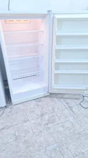 بيع فريزر فريجدير امريكا 24 قدم حاله ممتازه جدا مع التوصيل والكفاله