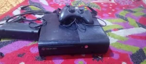 اكس بوكس360 نضيف جداً سعره 100الف