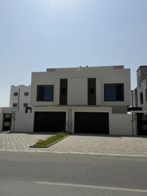 470 m2 5 Bedrooms Villa for Sale in Muscat Al Khoud