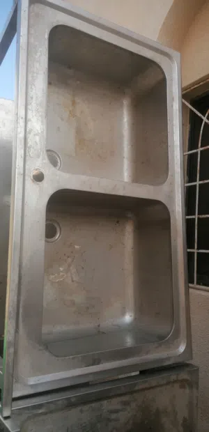 مغسلتين للبيع بداعي السفر للمزيد اقراء الوصف فرصه ذهبيه وبسعر خيالي Two laundry for sale