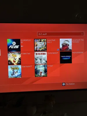 ps4 جهاز مش مفتوح ونظيف جدا جهاز الاصلي