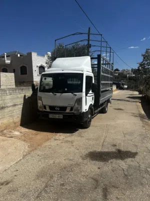 شحن نيسان موديل 2017  طول 4م