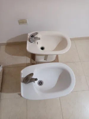 شطاف بيديه مستعمل عدد ( 2 ) للبيع