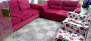 اطقم كنب امريكي بحاله ممتازه جدا جدا تفصيل خشب سويد