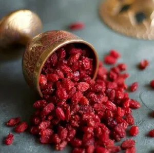 الطعم الأصيل يبدأ من الجودة الحقيقية زرشک أعلـى جودة من مشهد – إيران توصيل مجاني داخل قطر