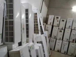مكيفات مستعمله نضيفه وشبه جديد ونبدل القديم لديك المكان جده حي العزيزية