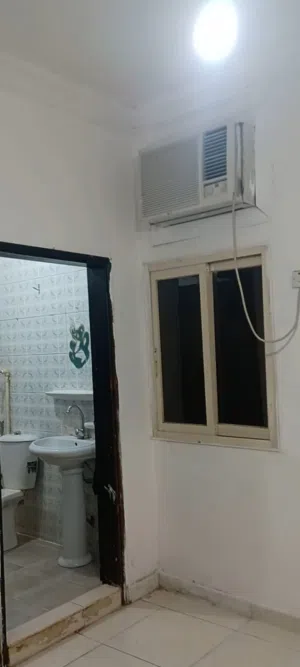 FULL ROOM WITH ATTACHED BATHROOM FOR RENT