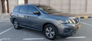 Used Nissan Pathfinder in Al Dakhiliya