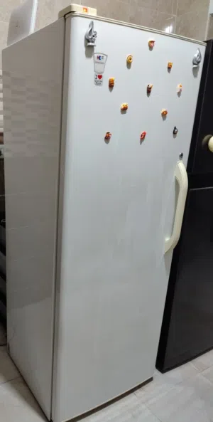 فريزة مستعمله ونظيفة
