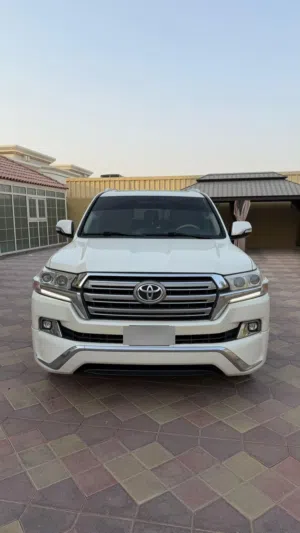تويوتا لاندكروزر Land Cruiser