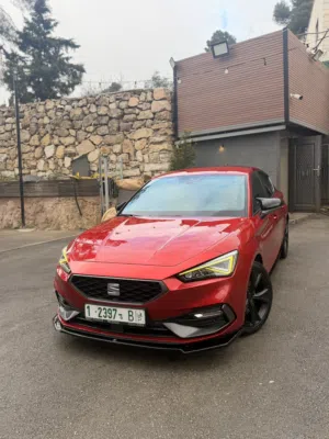 Seat leon 2020 Fr  رخصة و تامين لشهر سته  لون مميز  اتوماتك  تشغيل و دخول بصمة  امكانية البدل وارد .