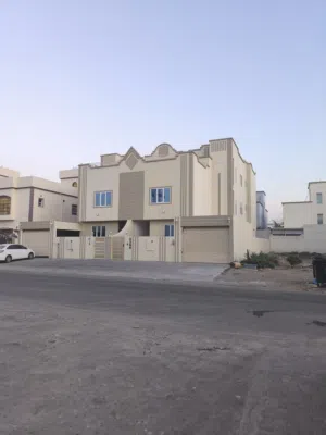 للبيع فيلا مميزة في المعبيلة الثامنة