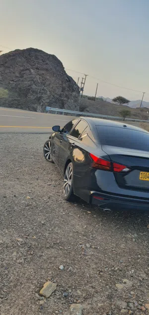 FOR SALE للبيع Altima SR 2020