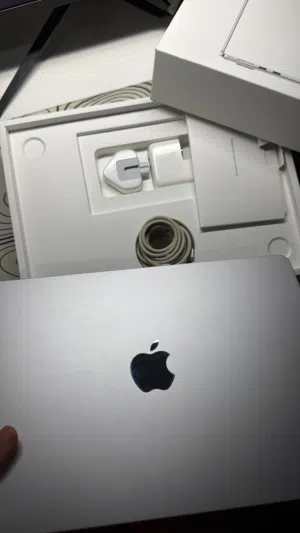 ماك بوك اير للبيع MacBook Air M2 2022