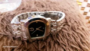 ساعه اوميغا الاصليه