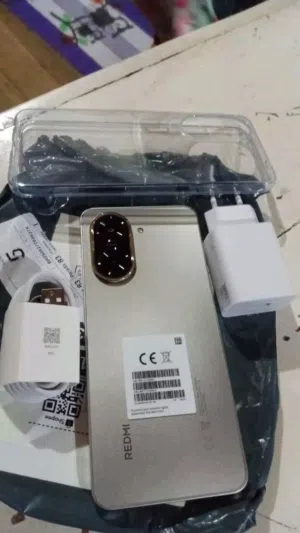 Redmi A5 128 g  / استخدام أقل من اسبوع معه كامل اغراضه شاحن، كرتونه، كفر الجهاز ولا شخط