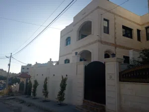 500 m2 4 Bedrooms Villa for Sale in Amman Other