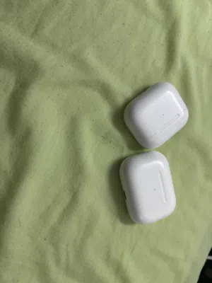Airpods ثلاث علب