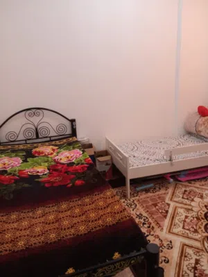 شقه غرفتين وصاله وحمامين ومطبخ