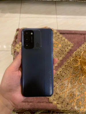 الهاتف Tecno Spark 8C
